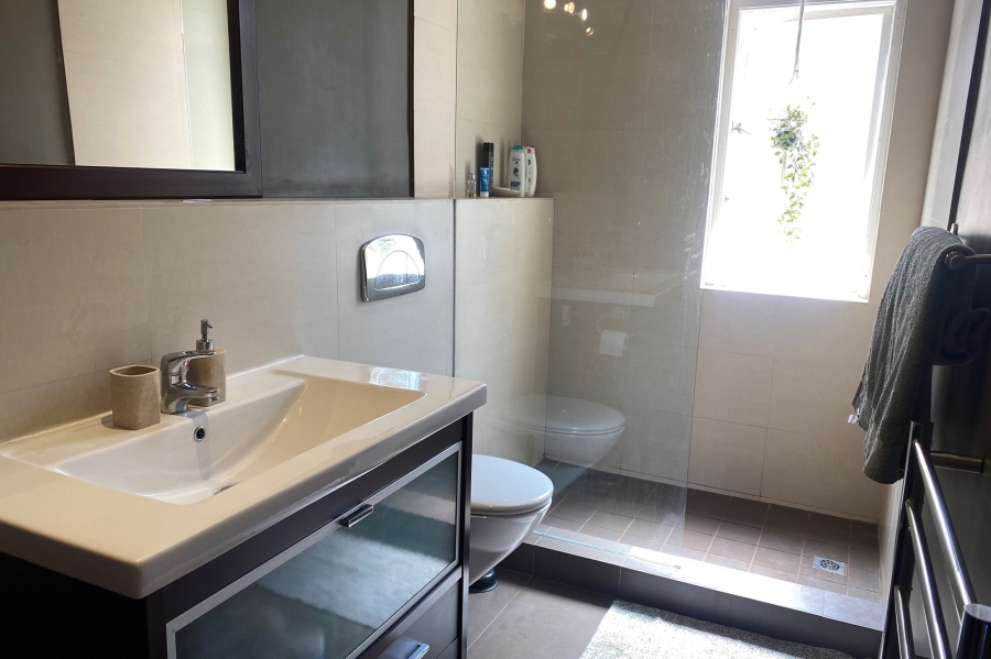 2 Bedroom Property for Sale in Sea Point Western Cape